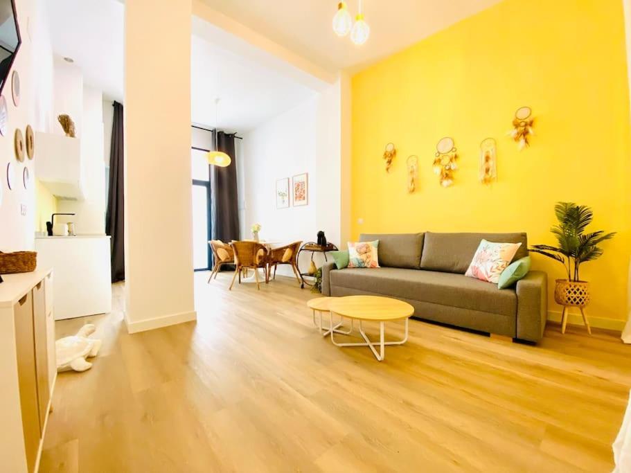 バレンシアBeautiful And Charming Loft In Russafa Sohoアパートメント エクステリア 写真