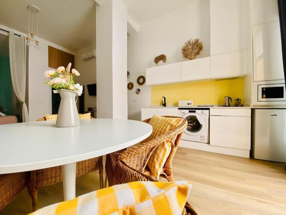 バレンシアBeautiful And Charming Loft In Russafa Sohoアパートメント エクステリア 写真