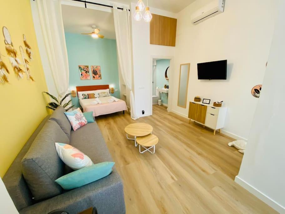 バレンシアBeautiful And Charming Loft In Russafa Sohoアパートメント エクステリア 写真