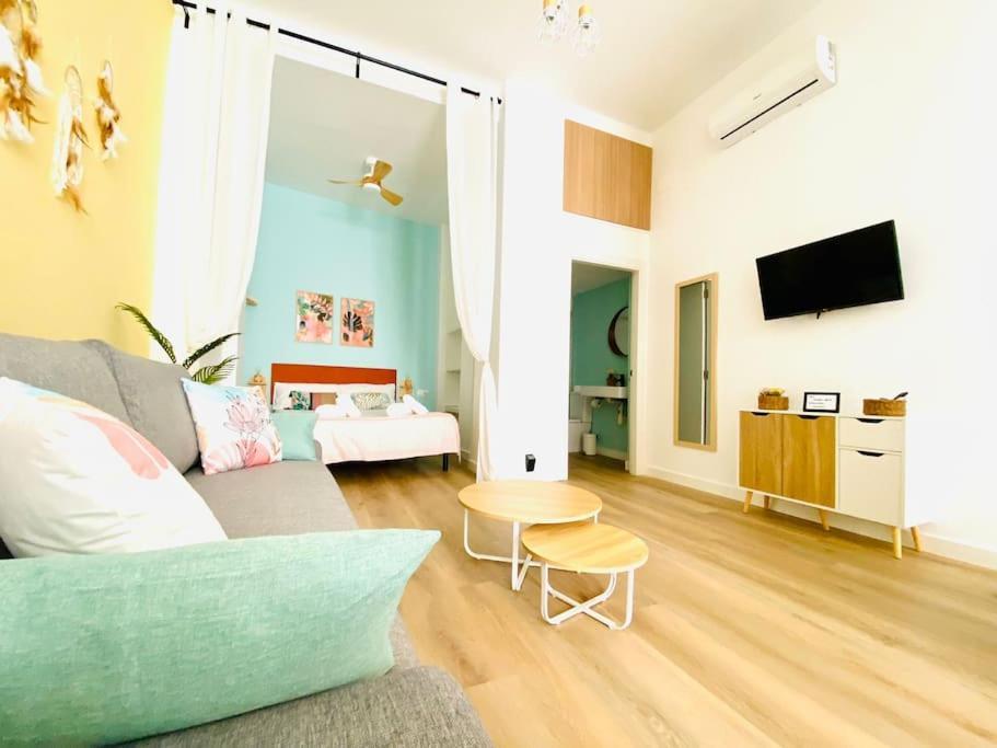 バレンシアBeautiful And Charming Loft In Russafa Sohoアパートメント エクステリア 写真