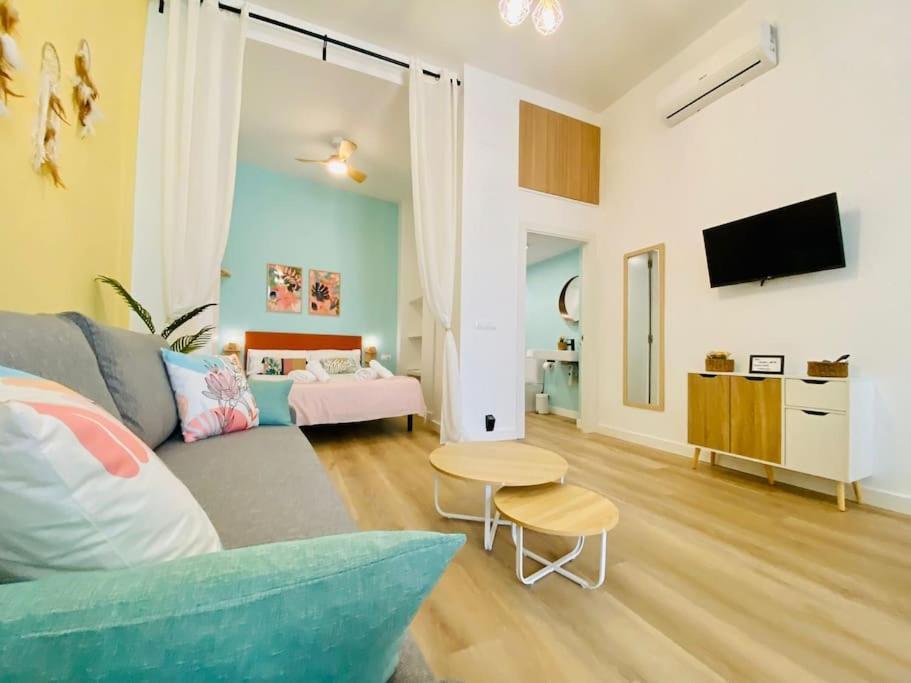 バレンシアBeautiful And Charming Loft In Russafa Sohoアパートメント エクステリア 写真